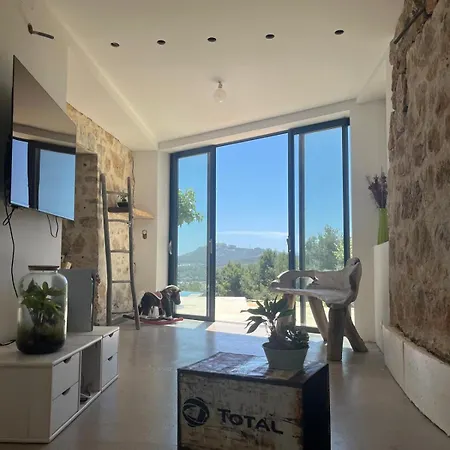 Maison Lei Tapenie *